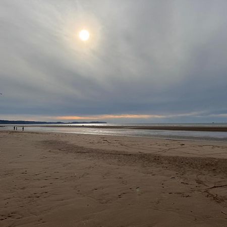 Oaken Caravan - Golden Sands Away Resorts Kinmel Bay Exterior photo